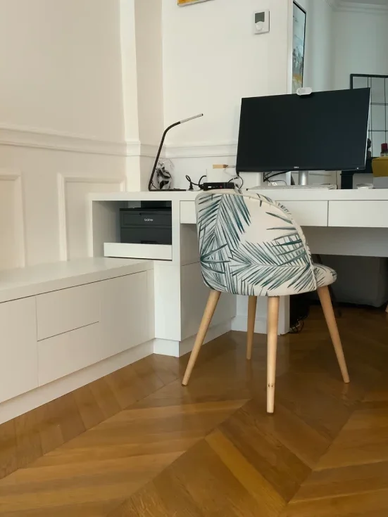 Bureau sur mesure aménagé dans un salon à Arras (vue 7) – mobilier sur mesure par Claire décoratrice