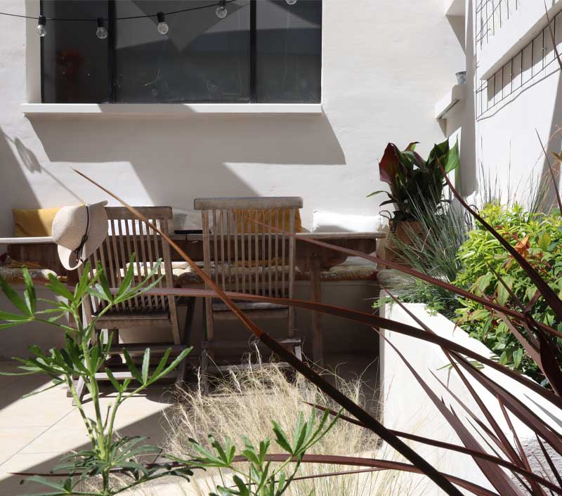 Aménagement terrasse patio. Ambiance méditerranéenne. Prestations sur mesure décoration intérieur